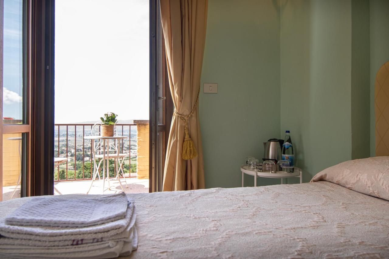 Agriturismo Villa Val D'Olivi Capodacqua  Exterior photo