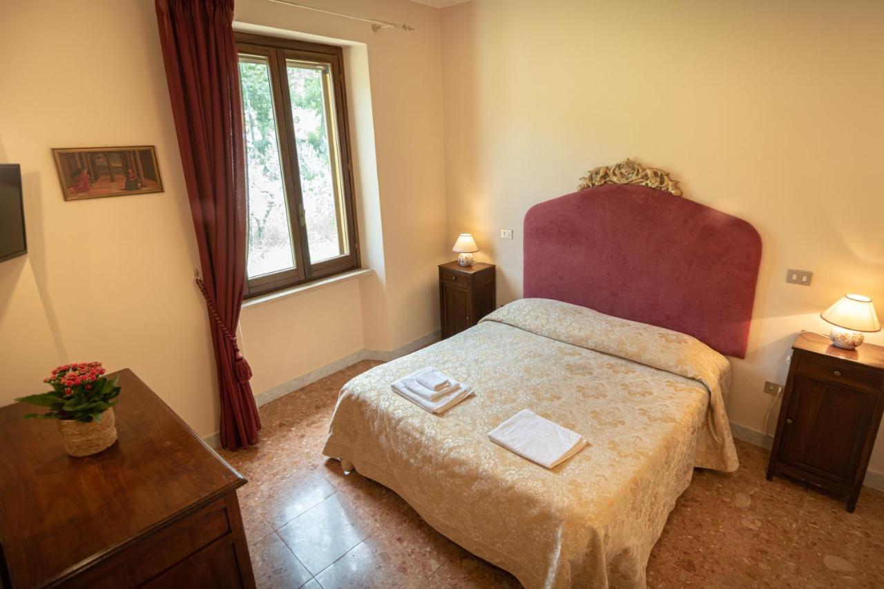 Agriturismo Villa Val D'Olivi Capodacqua  Exterior photo